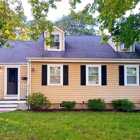 Spacious 4Br Home Near Water Park, Pond & Beaches